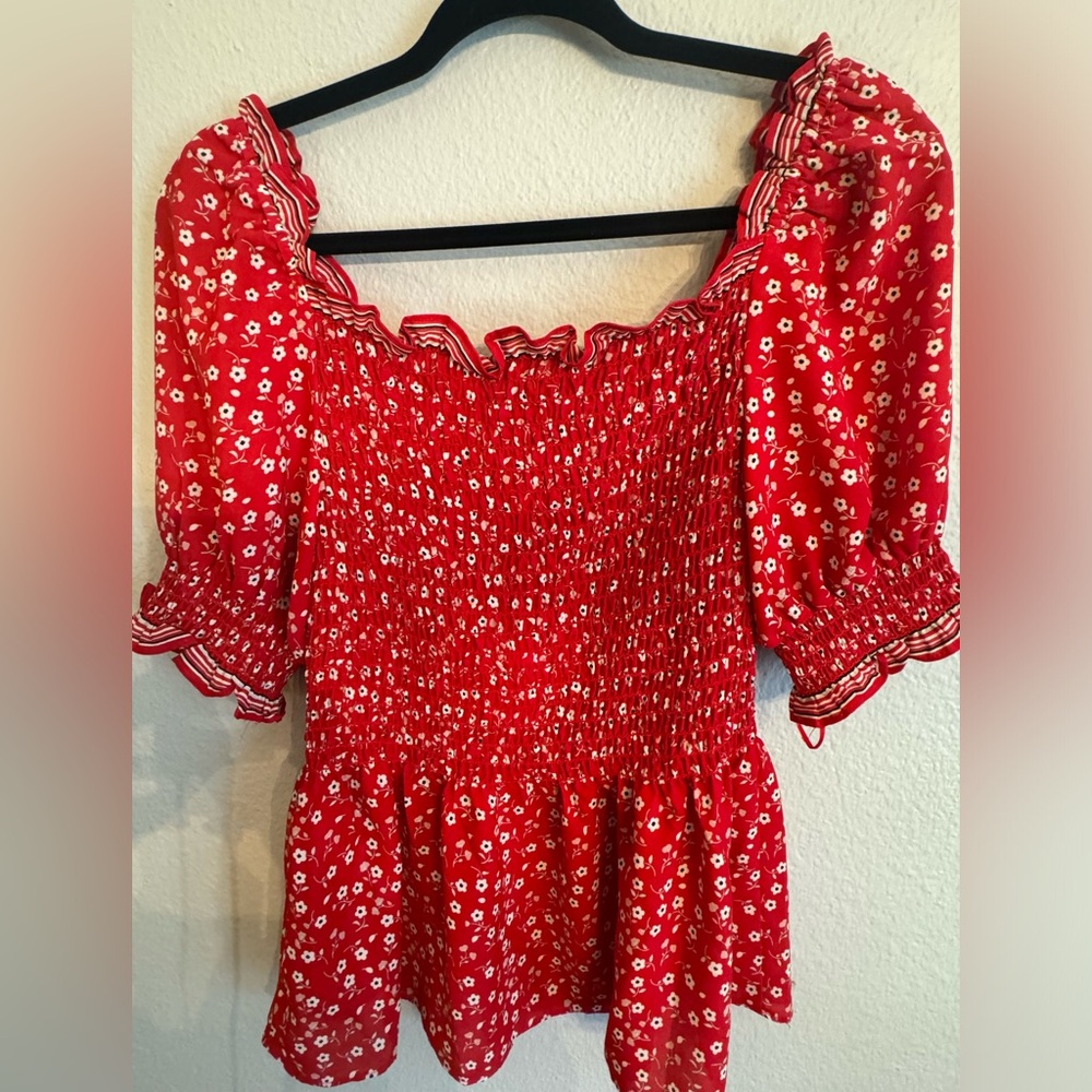 Max Studio Red and White Puff Sleeve Smocked Blouse Size Medium